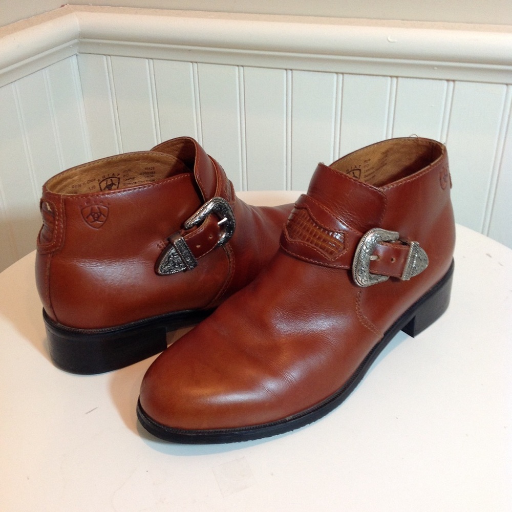 Ariat Western Booties. 5.5